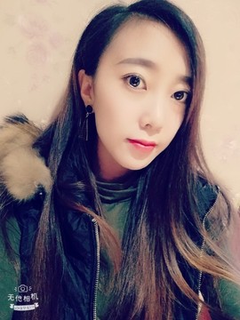 卿小依主播照片
