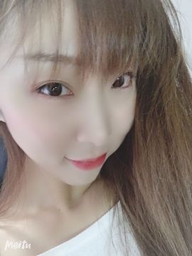 艾欣休息2号播主播照片