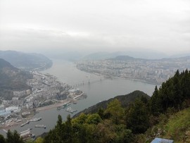 凤凰航拍主播照片