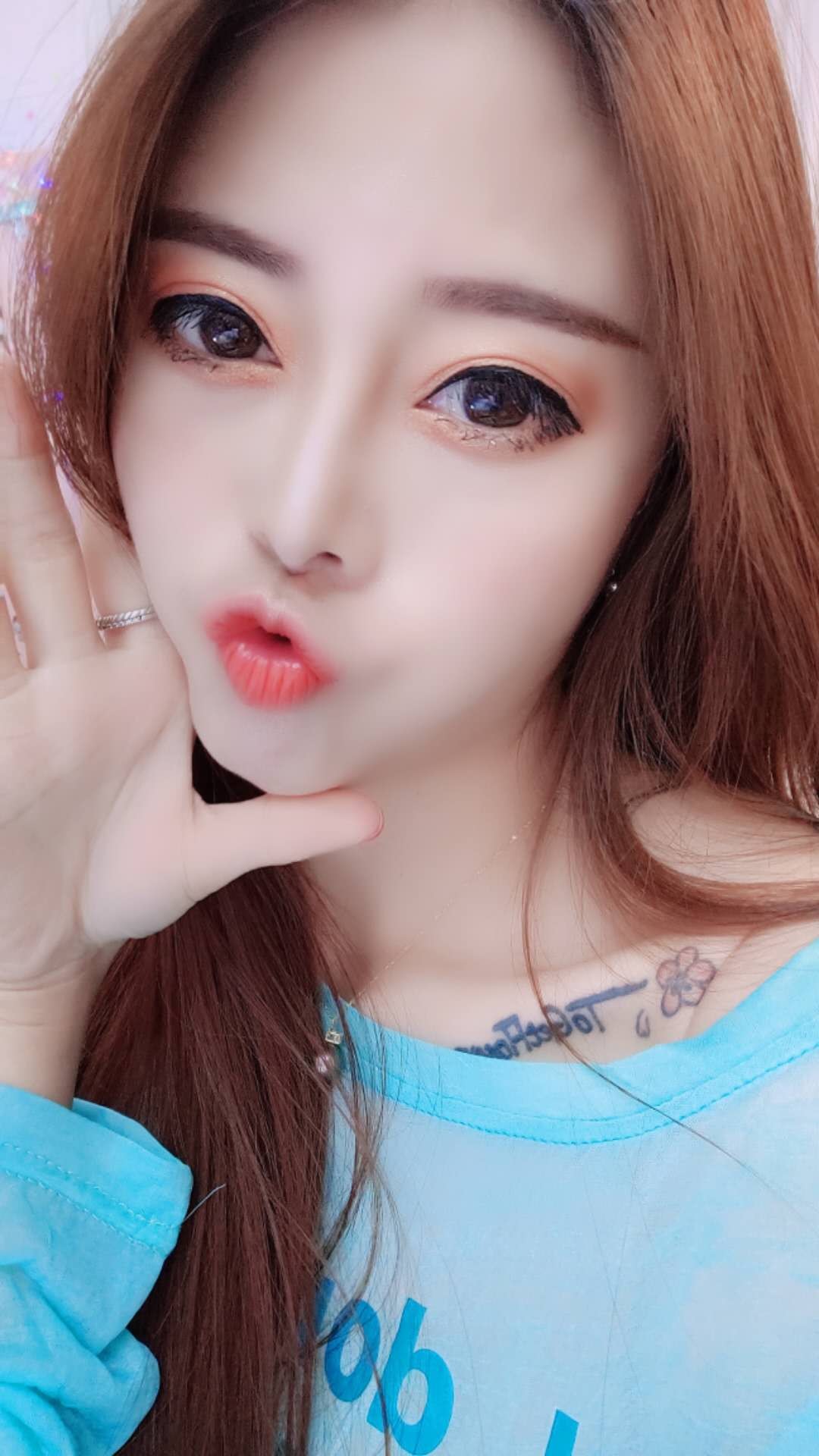 萌妃定格的主播照片