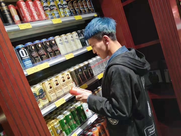 五回首啊666的主播照片