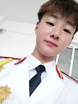 铁锹战神王老七主播照片