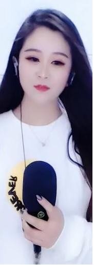 清醒的疯子听歌挂机的图片