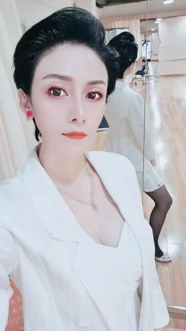 昵称违规，请重新修改主播照片