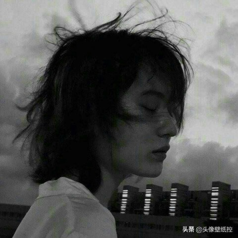丁丁不开心主播照片