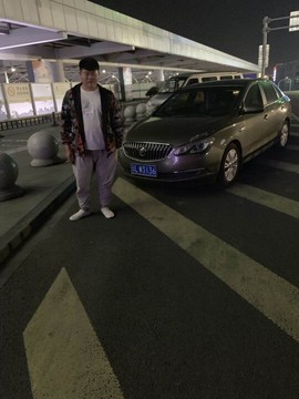 小姐可否接个吻@主播照片