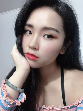 茶茶幸运星主播照片
