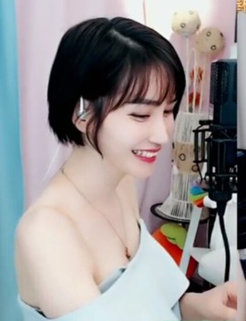 恋歌灬l一份童心主播照片