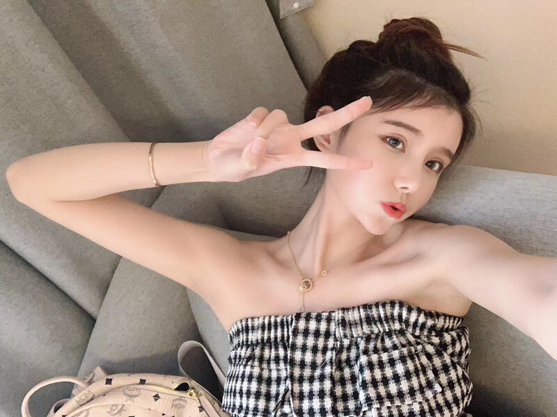 九恩孤单单🍑的主播海报