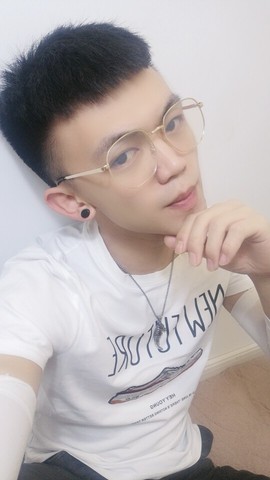 阿嘴！主播照片