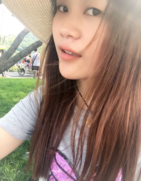 晓凤love520的主播照片