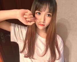 小虎牙✨主播照片