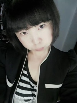 百变玲姐主播照片