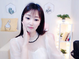 山腰两扇门主播照片