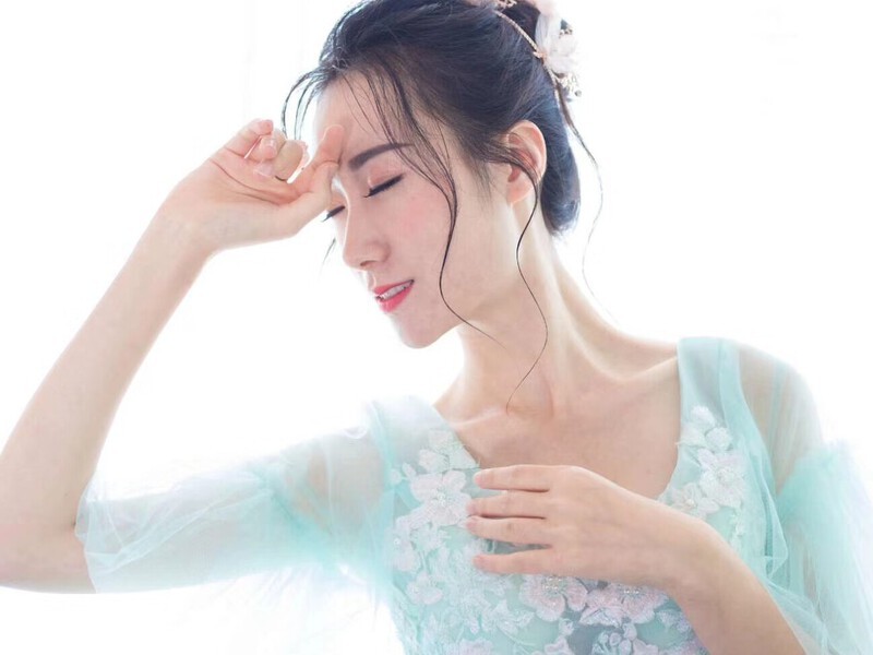 洛洛呦的主播海报