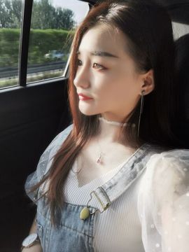 阳阳💕休主播照片