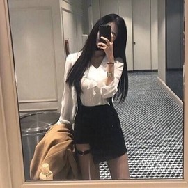 Mobz婷儿主播照片