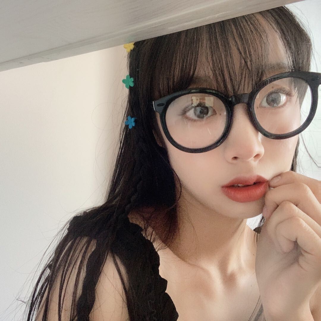 小怡同学呀的主播照片