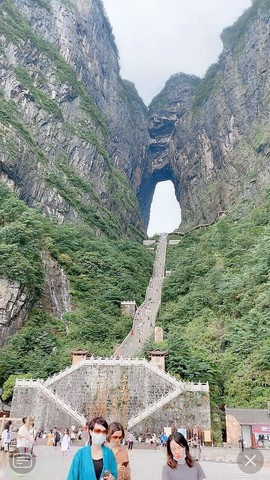 9114根湿主播照片