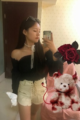 嘉怡来咯主播照片