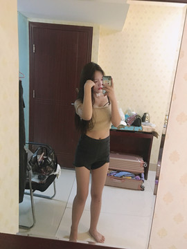 嘉怡来咯主播照片