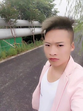 小龙虾赚赚赚主播照片