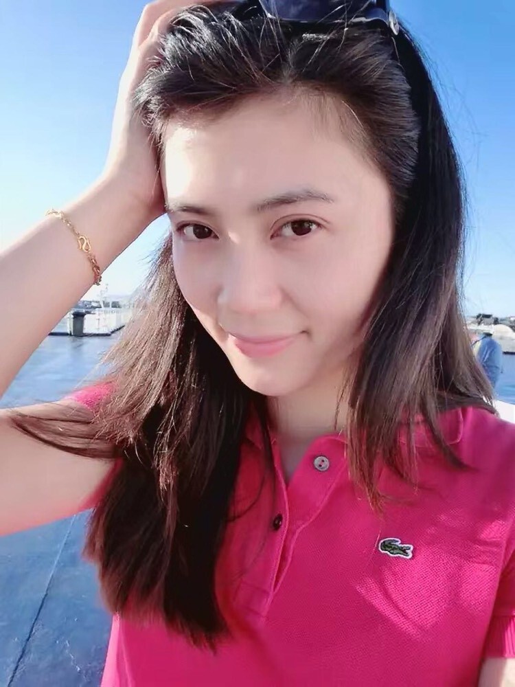 IDA何主播照片