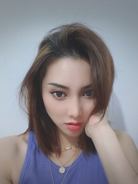 逐光路主播照片