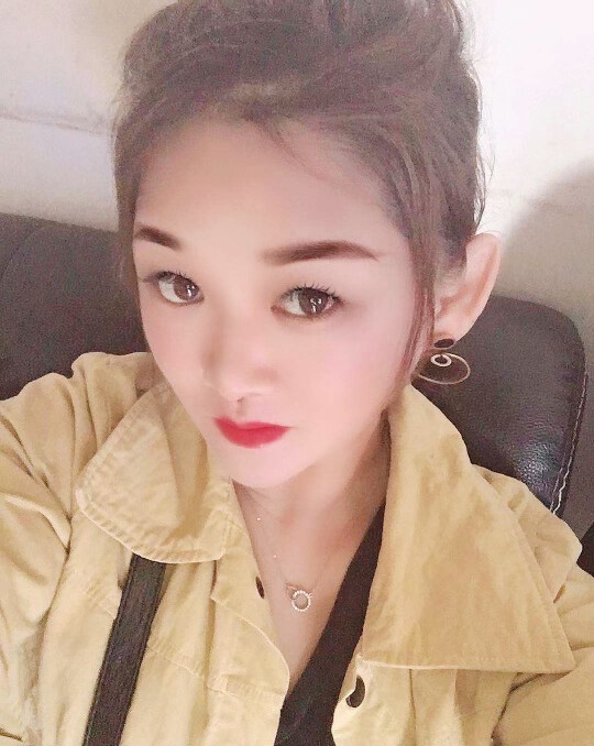 @小艾同学的主播照片