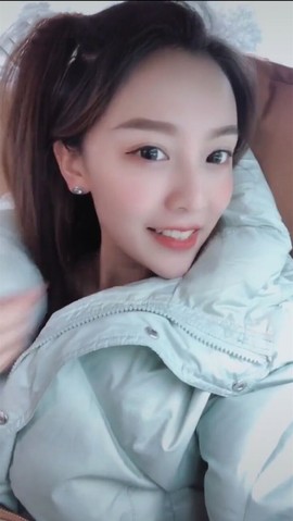 陆七萬主播照片