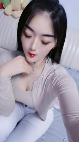 妃宝要饿死了主播照片