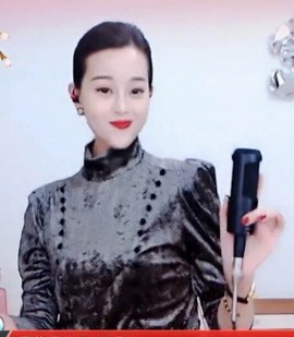 放秋假主播照片