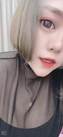 赵小啦主播照片