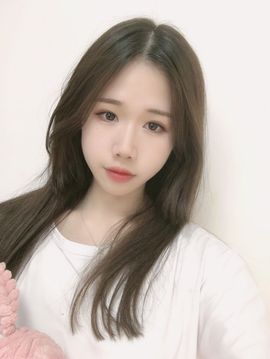 小辣椒鸭主播照片