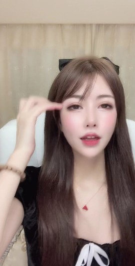 陆七萬主播照片