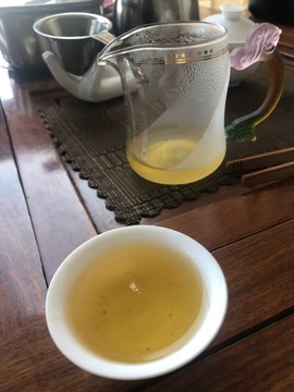小海屯🐬李主播照片