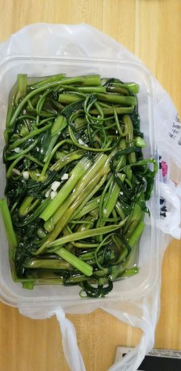 小艾回湖北不定时播主播照片