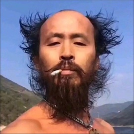 旮旯少主播照片