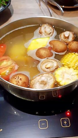 小艾回湖北不定时播主播照片
