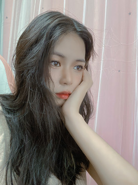 沵鹿小姐姐主播照片
