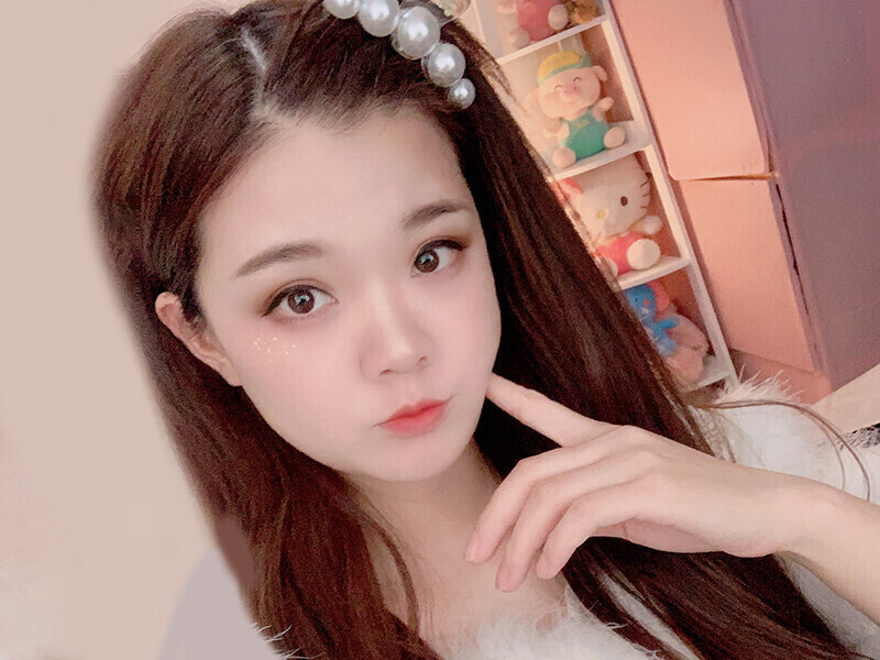 ♥╭77。つ的主播海报