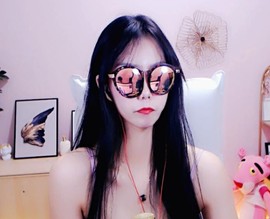 直播就酒主播照片