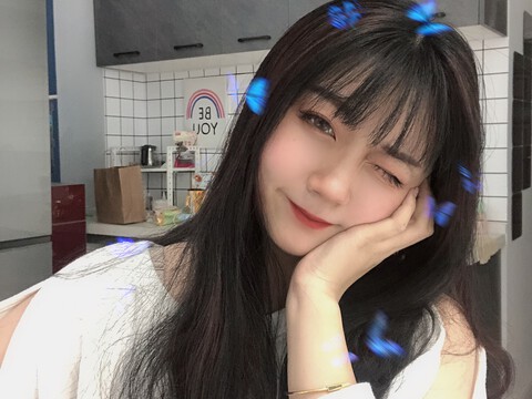 一只兔子sunny海报