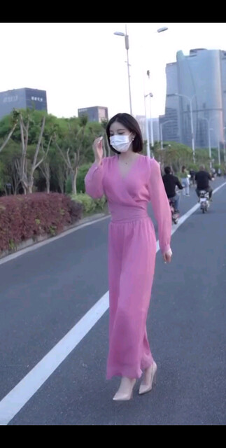 一出门，我就感觉香气飘飘