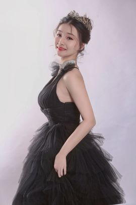 阳阳💕休主播照片