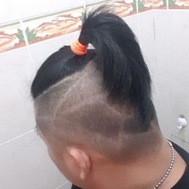 钦018460572主播照片