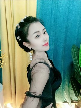 梨莎挺住啊主播照片