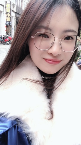 唯爱🌺小艾主播照片