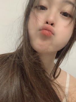 半岛铁盒🍓主播照片