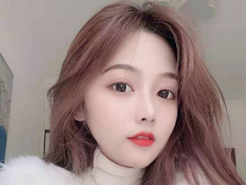 笑笑🍁小可耐的主播海报